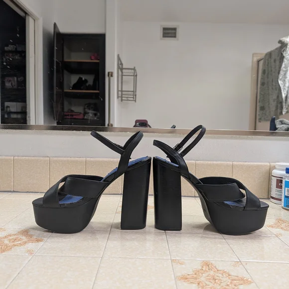 Jeffrey Campbell Geri Heels - Picture 2 of 8